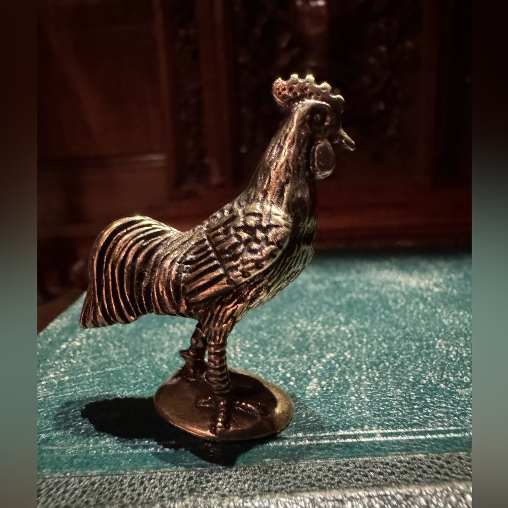 Solid Brass Standing Rooster Vintage-style Sculpture Desk Decor - Picture 12 of 12